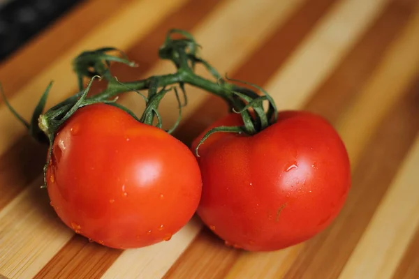 Raw Fresh Red Tomatoes Water Drops Wooden Board — Stock Photo, Image