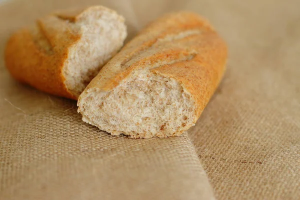 Baguette Francesa Sobre Tela Saco Pan Fresco Sobre Arpillera —  Fotos de Stock