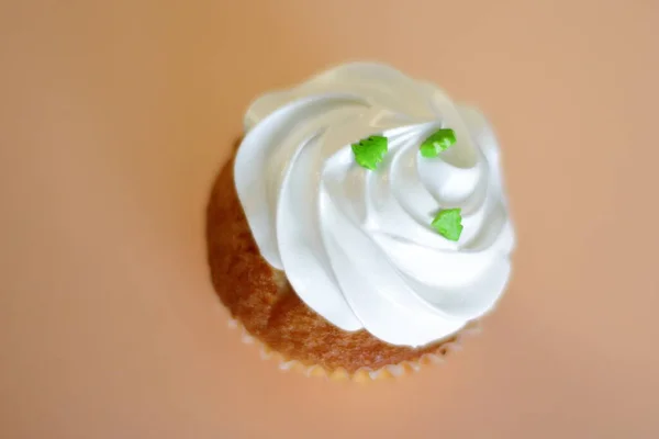 Cupcake Decorado Por Merengue Creme Árvore Natal Doce Sobremesa Para — Fotografia de Stock