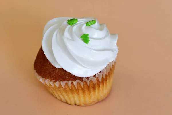 Cupcake Decorado Por Merengue Creme Árvore Natal Doce Sobremesa Para — Fotografia de Stock