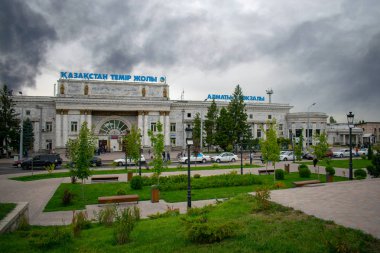 Almat, Kazakistan - 09.06.2019: Almat-2 tren istasyonunun görünümü.