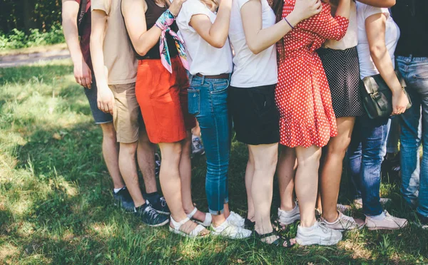 Ejercicios Trabajo Equipo Panorama Personas Pie Cerca Manos Piernas — Foto de Stock