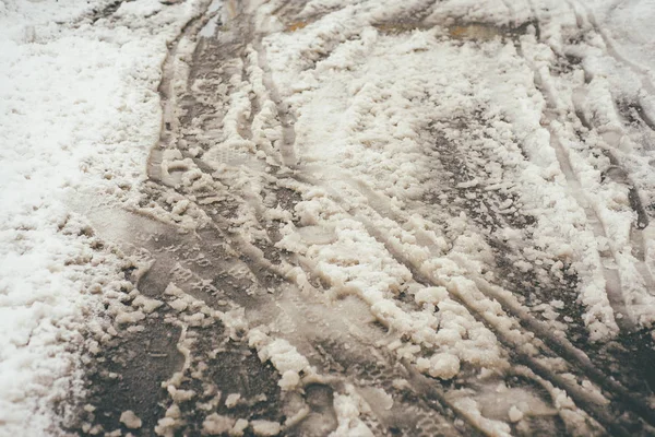 Patchy Sale Neige Gros Plan Pistes Voiture Partout — Photo