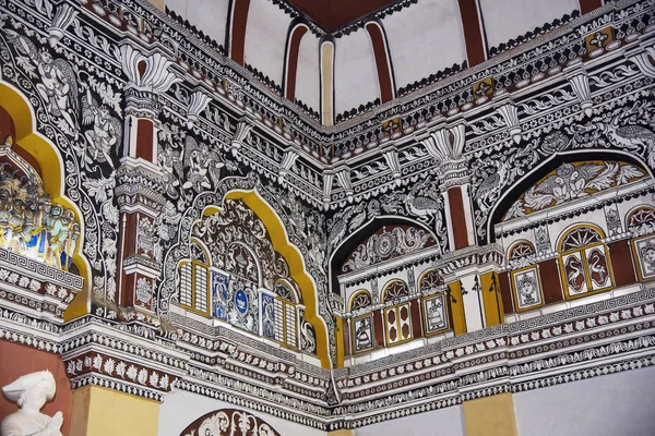 Pinturas Coloridas Pared Del Techo Del Museo Universidad Tamil Thanjavur — Foto de Stock