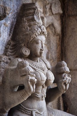 Oyma Idol Gangaikondacholapuram tapınakta. Thanjavur, Tamil Nadu, Hindistan. Güney Hindistan'daki en büyük Lingam titreme tapınak vardır