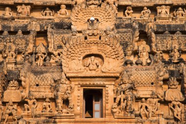 Vimana heykeller, Brihadishvara Tapınağı, Thanjavur, Tamil Nadu, Hindistan görünümü Kapat
