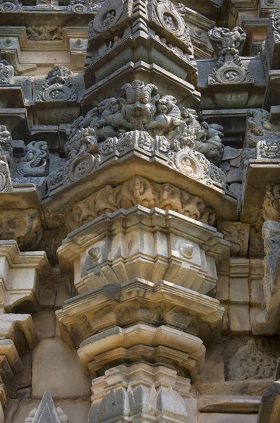 Kasivisvesvara Tapınağı, Kashivishvanatha tapınak olarak da bilinen Lakkundi Devagiri Seunas gelen ilhak ve onun sermaye 1193 Ce çevresinde yapılan bir 1087 Ce, Hoysala Kral Veera Ballala II varlığını