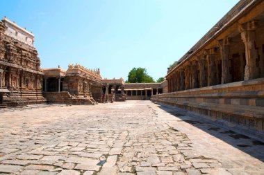 Airavatesvara Tapınağı, Darasuram, Batı görünümünden Tamil Nadu, Hindistan
