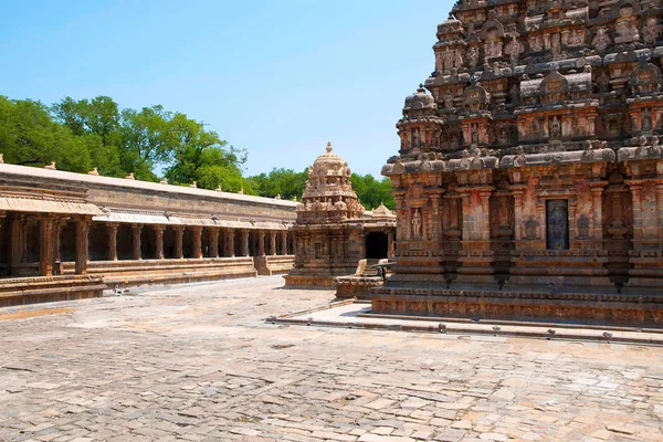 Airavatesvara Tapınağı, Darasuram, Batı görünümünden Tamil Nadu, Hindistan