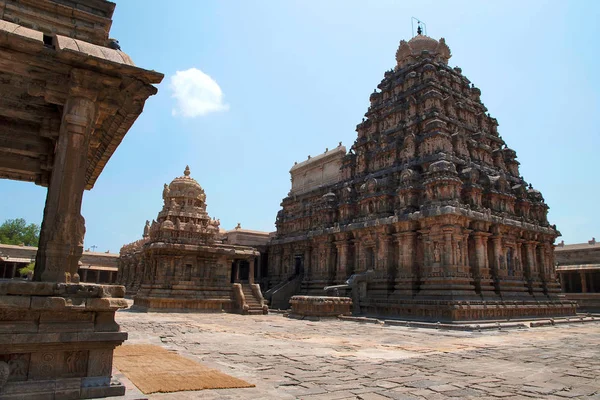 Chandikesvara Temple Esquerda Airavatesvara Temple Direita Darasuram Tamil Nadu Índia — Fotografia de Stock
