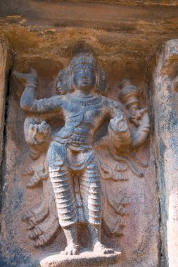 Brahma, yaratıcısı Tanrım, agra-mandapa, Airavatesvara Tapınağı, Darasuram, Tamil Nadu, Hindistan dibinde üçüncü niş.