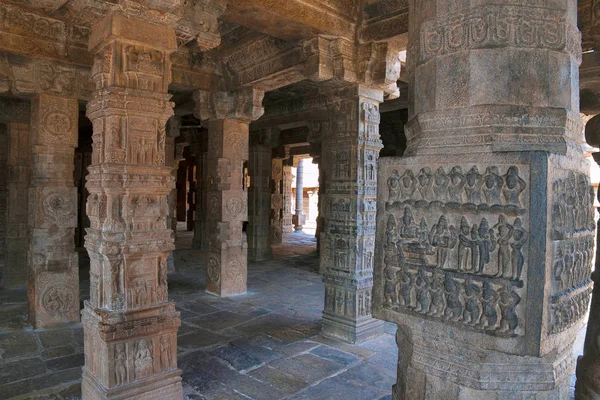 Резные Внутренние Колонны Агромандапа Храм Айраватесвара Дарасурам Тамилнад Индия — стоковое фото