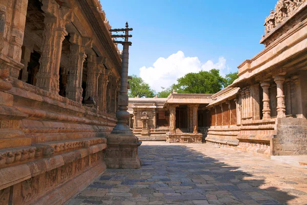 Flagpost 100 Pilares Maha Mandapa Templo Airavatesvara Darasuram Tamil Nadu — Fotografia de Stock