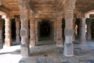 İç sütun mitolojik tasvir hikayeler, agra-mandapa, Airavatesvara Tapınağı, Darasuram, Tamil Nadu, Hindistan