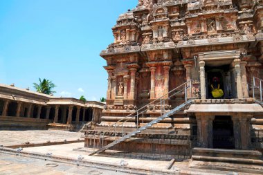 Kuzey Batı köşesinde, Airavatesvara Tapınağı, Darasuram, Tamil Nadu, Hindistan görünümünü