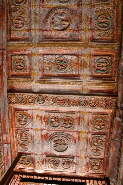 Sulptures and carvings on the ceiling, Nataraja mandapa, Airavatesvara Temple complex, Darasuram, Tamil Nadu, India.