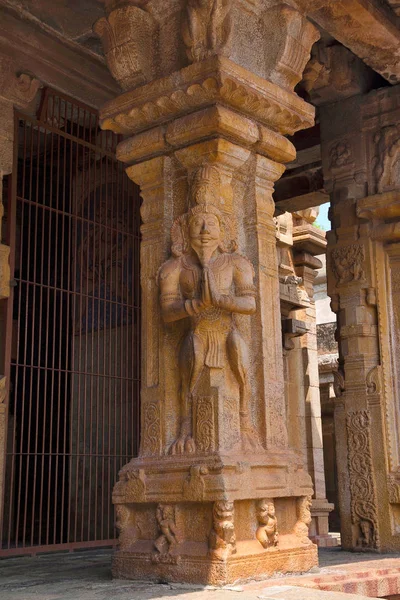 Oyma ayağı mandapa, Subrahmanyam Tapınak, Brihadisvara tapınak kompleksi, Tanjore, Tamil Nadu, Hindistan