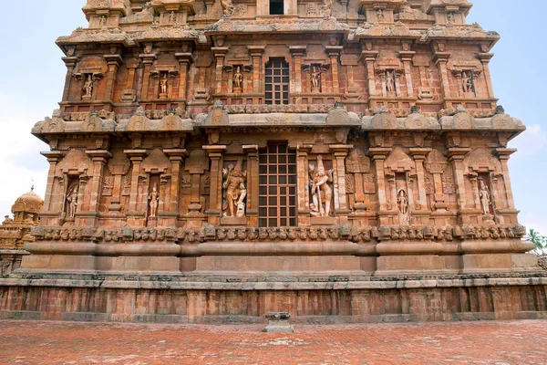 Batı duvarındaki niş Brihadisvara Tapınağı, Tanjore, Tamil Nadu, Hindistan