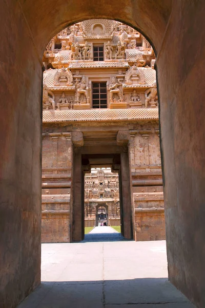 Rajarajan görülen Keralantakan Tiruvasal, Brihadisvara Tapınağı, Tanjore, Tamil Nadu, Hindistan Tiruvasal