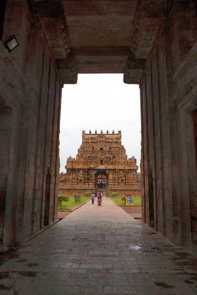 Rajarajan Tiruvasal, üçüncü Brihadisvara Tapınağı, Tanjore, Tamil Nadu Hindistan gopura, giriş