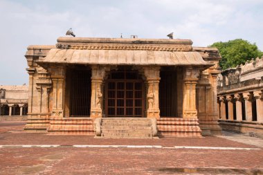 Subrahmanyam Tapınak, Brihadisvara tapınak kompleksi, Tanjore, Tamil Nadu, Doğu Hindistan görünümünden