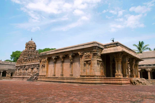 萨布拉曼亚神社 Brihadisvara 寺建筑群 Tanjore 印度泰米尔纳德邦 从西南看 — 图库照片