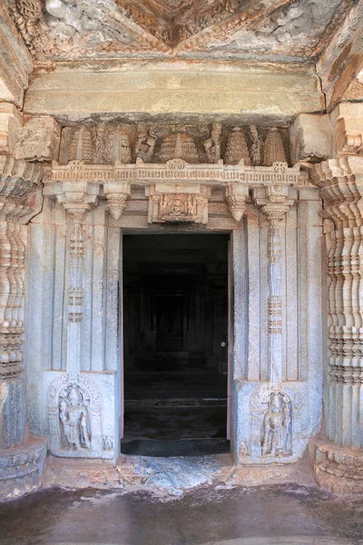 Puertas Pilares Tallados Entrada Adinataha Basadi Basadi Basadi Halli Karnataka — Foto de Stock