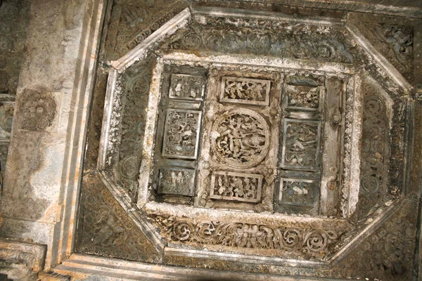 Ceiling Passage Connecting Shantelashwara Hoysaleshvara Shrine Hoysaleshvara Temple Halebid Karnataka — Stock Photo, Image