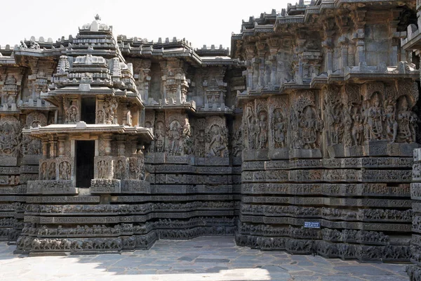 Фасад Декоративная Стена Рельефа Западной Стороны Храма Хойсалешвара Халебиду Карнатака — стоковое фото