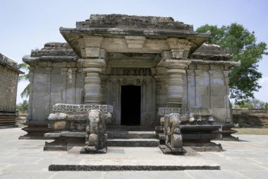 Adinataha Basadi, Basadi Halli jain Tapınağı karmaşık, Karnataka, Hindistan önden görünümü.