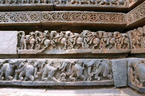 Frisos Las Fuerzas Caballería Elefantes Base Del Templo Templo Kedareshwara — Foto de Stock