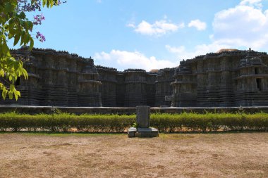 Hoysaleshwara tapınak kompleksi, Halebid, Batı görünümünden Karnataka, Hindistan