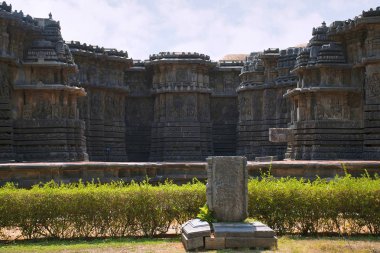 Hoysaleshwara tapınak kompleksi, Halebid, Batı görünümünden Karnataka, Hindistan