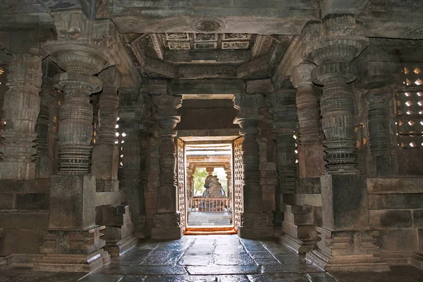 Внутренний Вид Храма Хойсалешвара Нанди Мандапе Восточного Входа Почти Виден — стоковое фото