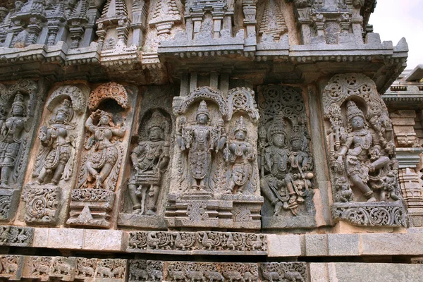 Bajorrelieif Adornado Esculturas Deidades Hindúes Templo Kedareshwara Halebid Karnataka India —  Fotos de Stock