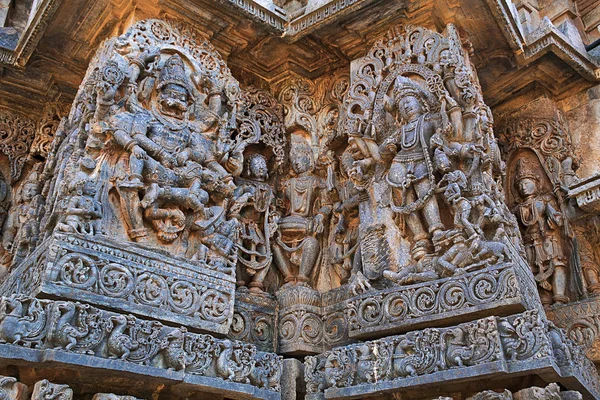 오른쪽 웨스트 사이드 Hoysaleshwara Halebidu Karnataka Narsimha의 서쪽에서 — 스톡 사진