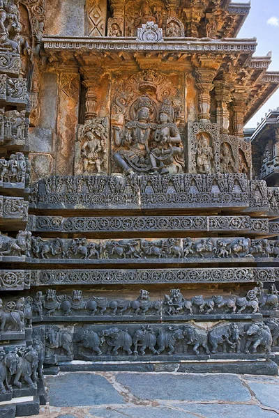 Sculptures Facade West Side Walls Shiva Parvati Hoysaleshwara Temple Halebidu — Stock Photo, Image