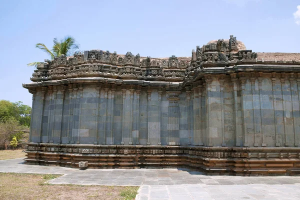 Oldalnézetből Parshvanatha Basadi Basadi Halli Jain Templomegyüttes Karnataka India — Stock Fotó