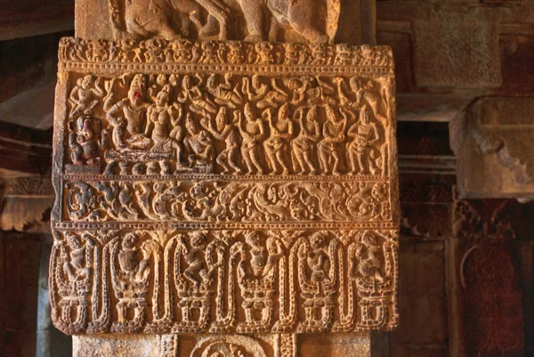 Schnitzerei Die Alle Götter Zeigt Die Sich Mit Shiva Parvati — Stockfoto