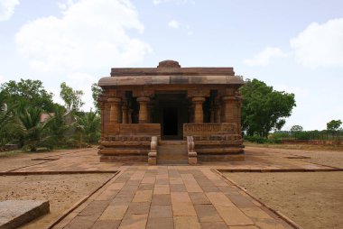 Jain Tapınağı, Jinalaya, bilinen Jaina Narayana, Pattadakal, Karnataka Hindistan önden görünüm