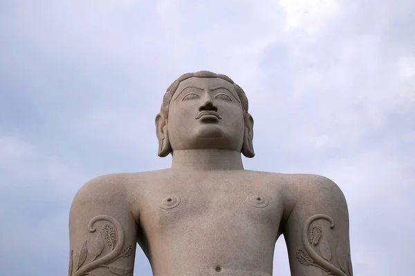 Bahubali Gomateshwara Vindhyagiri Shravanbelgola 寺からカルナータカ州インドの眺めとしても知られている Gigiantic 像がモノリシック — ストック写真