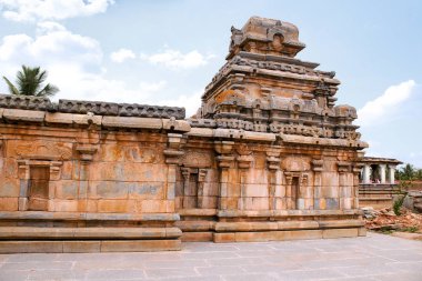 Tipik Dravidian tarzı tapınak Panchakuta Basadi veya Panchakoota Basadi, Kambadahalli, Mandya district, Jain fait ilgili Batı Ganga çeşitli Güney Hint Dravid mimarisinin en güzel örneklerinden biri İstanbul Türkiye