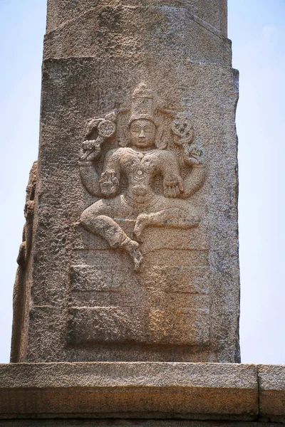 Figuras Talladas Kushmandini Sentado Lado Norte Del Manasthambha Pilar Delante —  Fotos de Stock