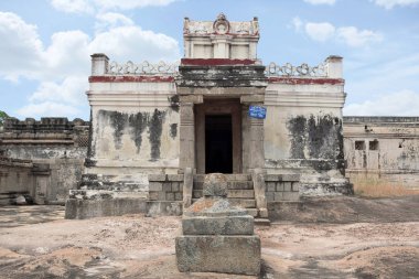 Chandranatha Basadi, Chandragiri tepe, Sravanabelgola, İstanbul