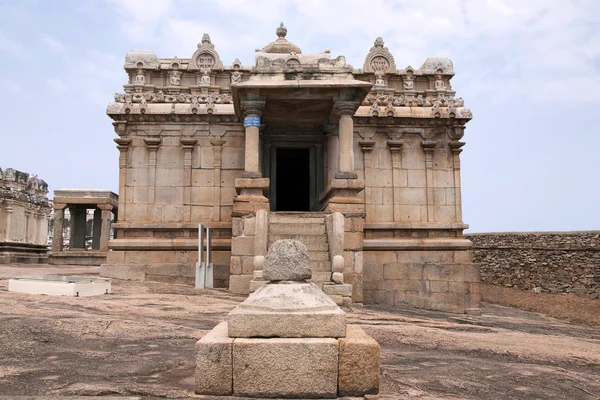 Chavundaraya Basadi, Chandragiri tepe, Sravanabelgola, İstanbul