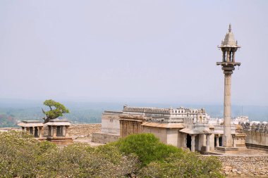 Tapınağı Chandragiri hill karmaşık, Sravanabelgola, Karnataka Hindistan genel görünümü