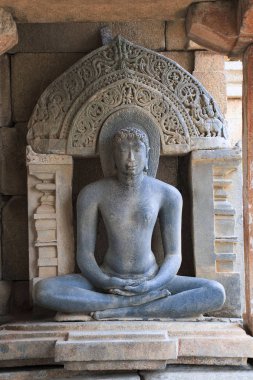 Heykel Jain tirthankara, Panchakuta Basadi veya Panchakoota Basadi Kambadahalli, Mandya district, İstanbul Türkiye