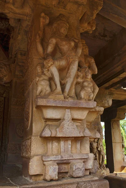 Vyřezávané Postavy Boha Dekorovaný Střízlivý Čtvercových Pilířích Zádveří Durga Chrám — Stock fotografie