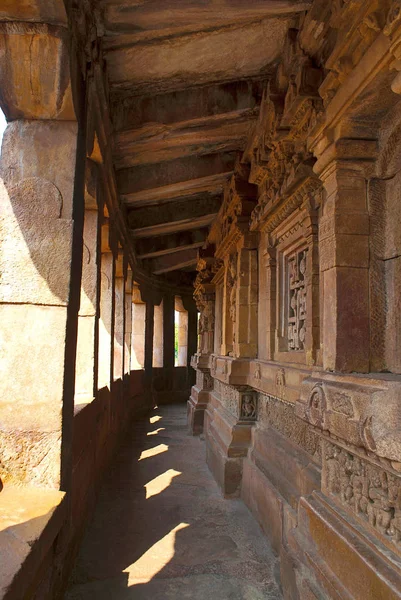 Corredor Com Pilares Parikrama Templo Durga Aihole Bagalkot Karnataka Índia — Fotografia de Stock
