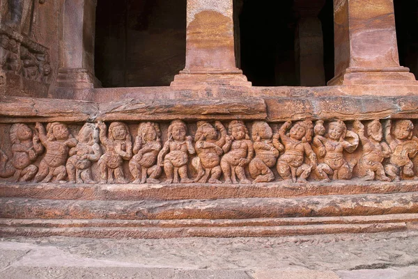 Cave Facade Badami Caves Karnataka India Depicting Carvings Dwarfish Ganas — Stock Photo, Image